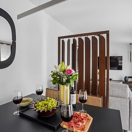 Lavie Maison - Sentier Centre Hotel